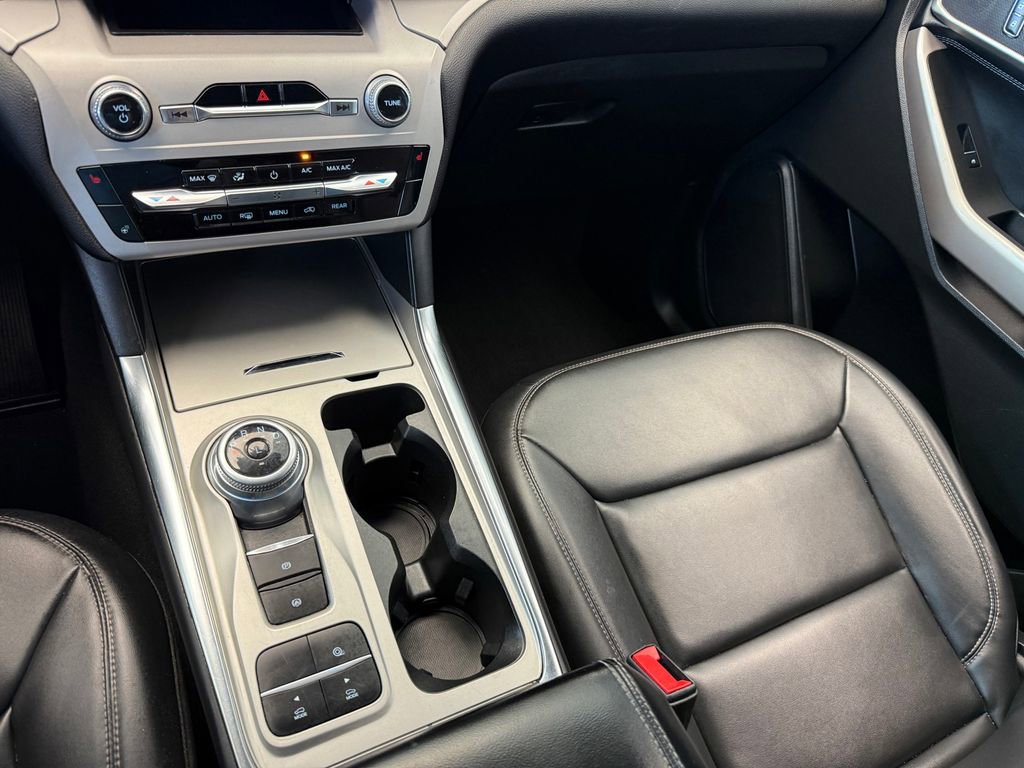 Used 2023 Ford Explorer XLT w/ Equipment Group 202A image 35