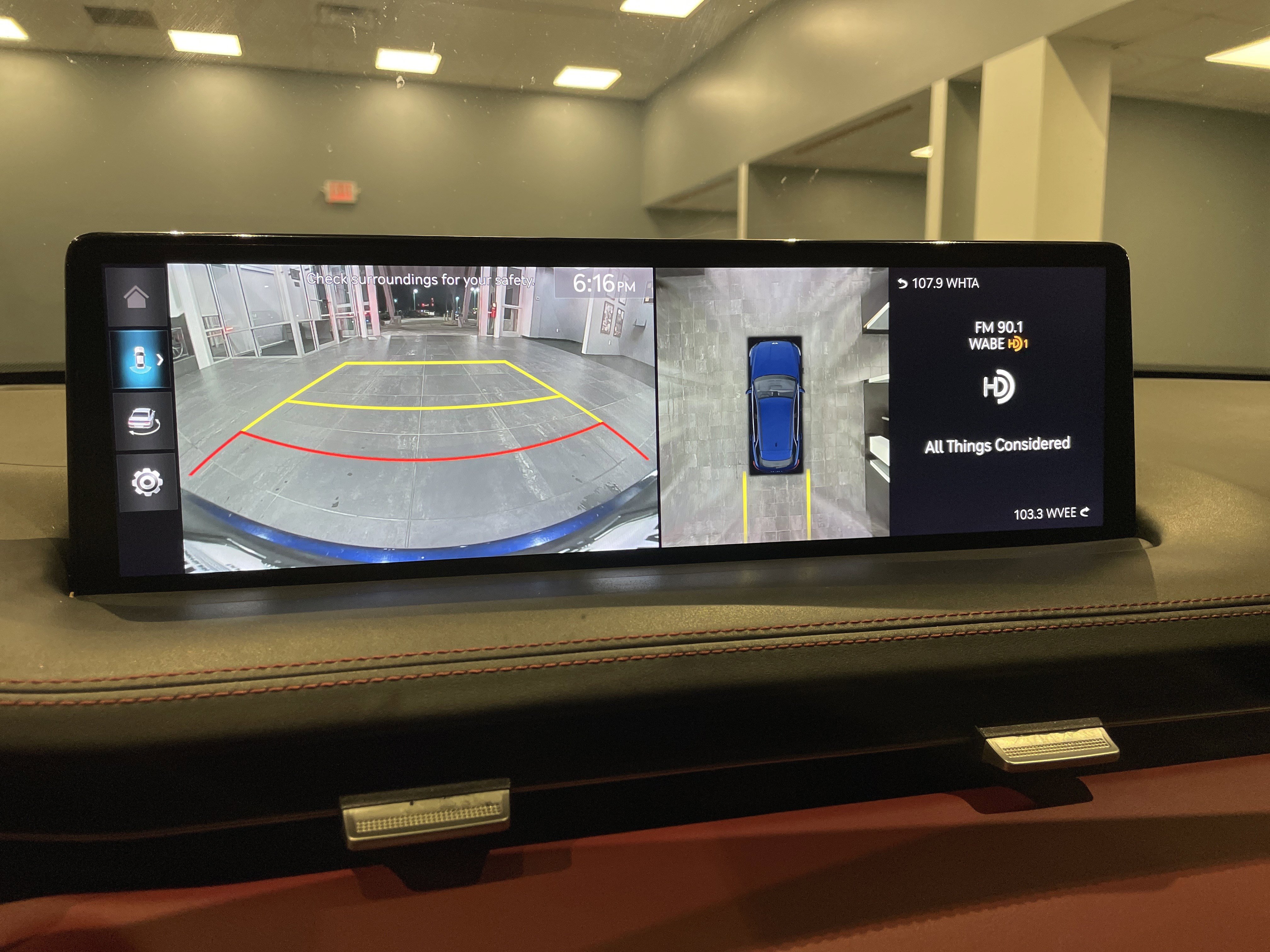 Used 2022 Genesis GV70 3.5T Sport w/ Sport Prestige Package image 33