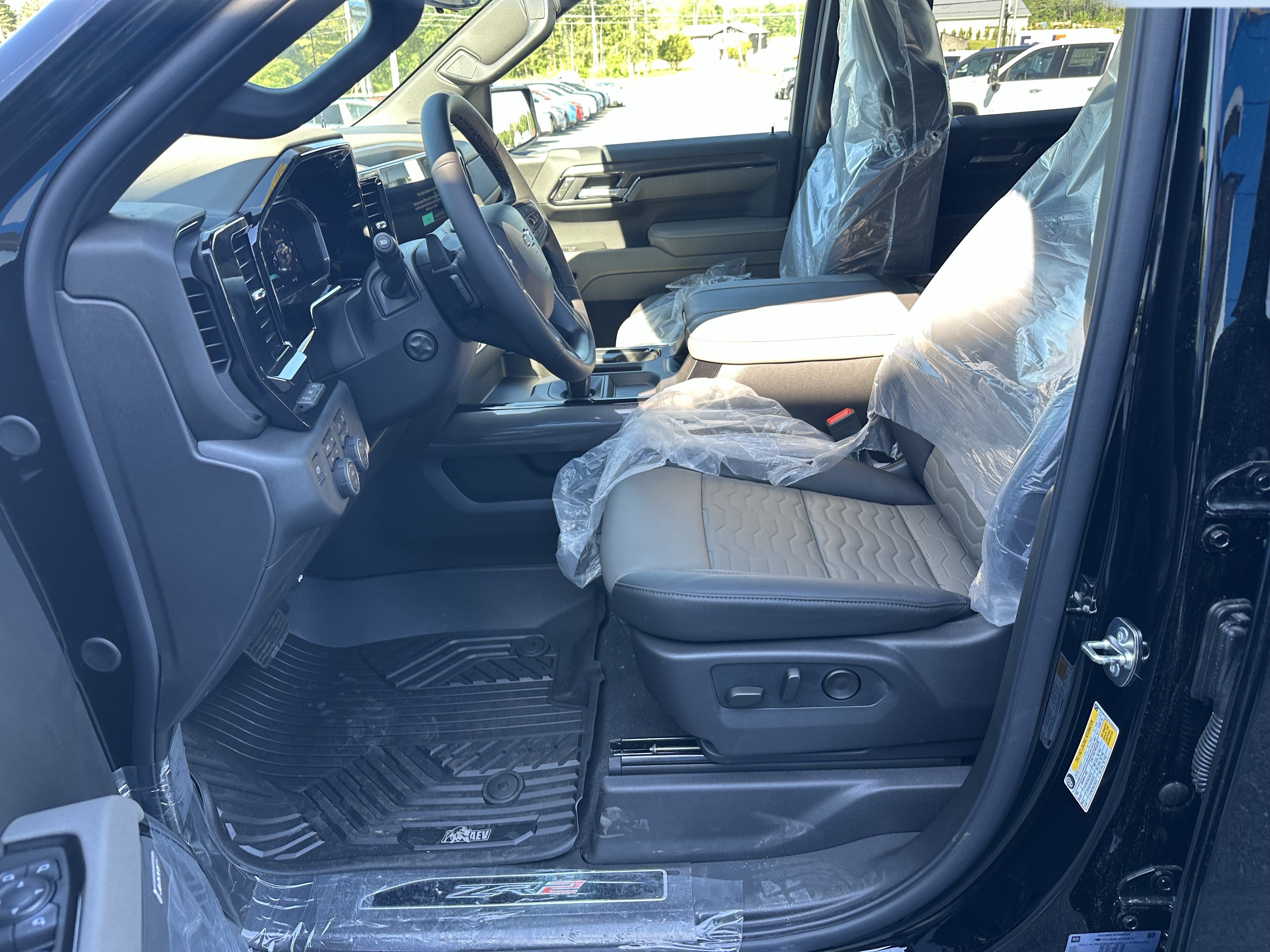 New 2026 Chevrolet Silverado 1500 ZR2 w/ ZR2 Bison Edition AWD/4WD image 11