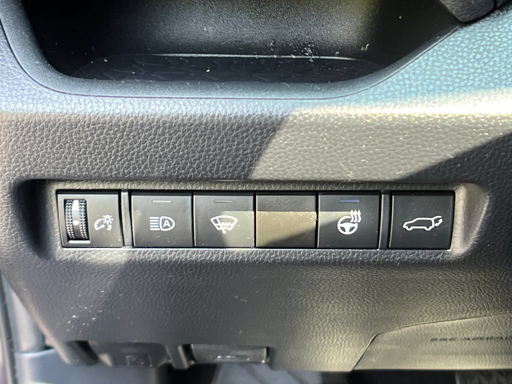 Used 2019 Toyota RAV4 XLE Premium w/ Cold Weather Package AWD/4WD image 28