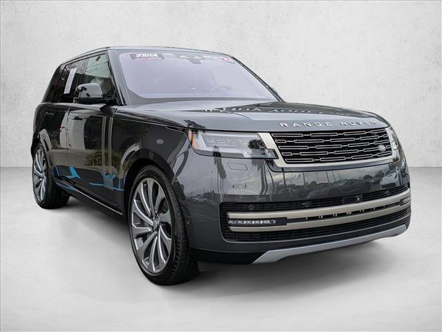 Certified 2023 Land Rover Range Rover SE image 3