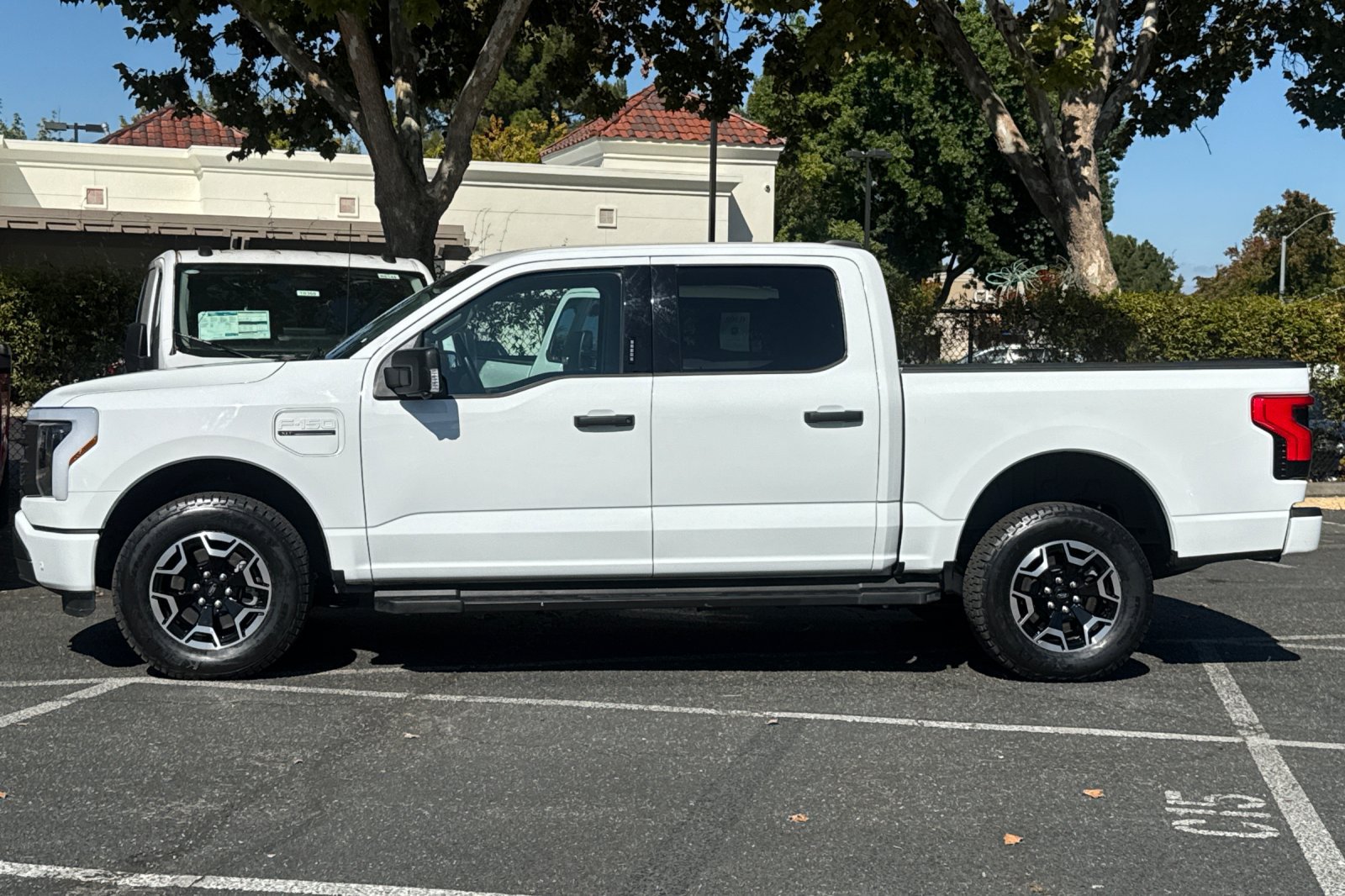 Certified 2023 Ford F150 Lightning XLT AWD/4WD image 8