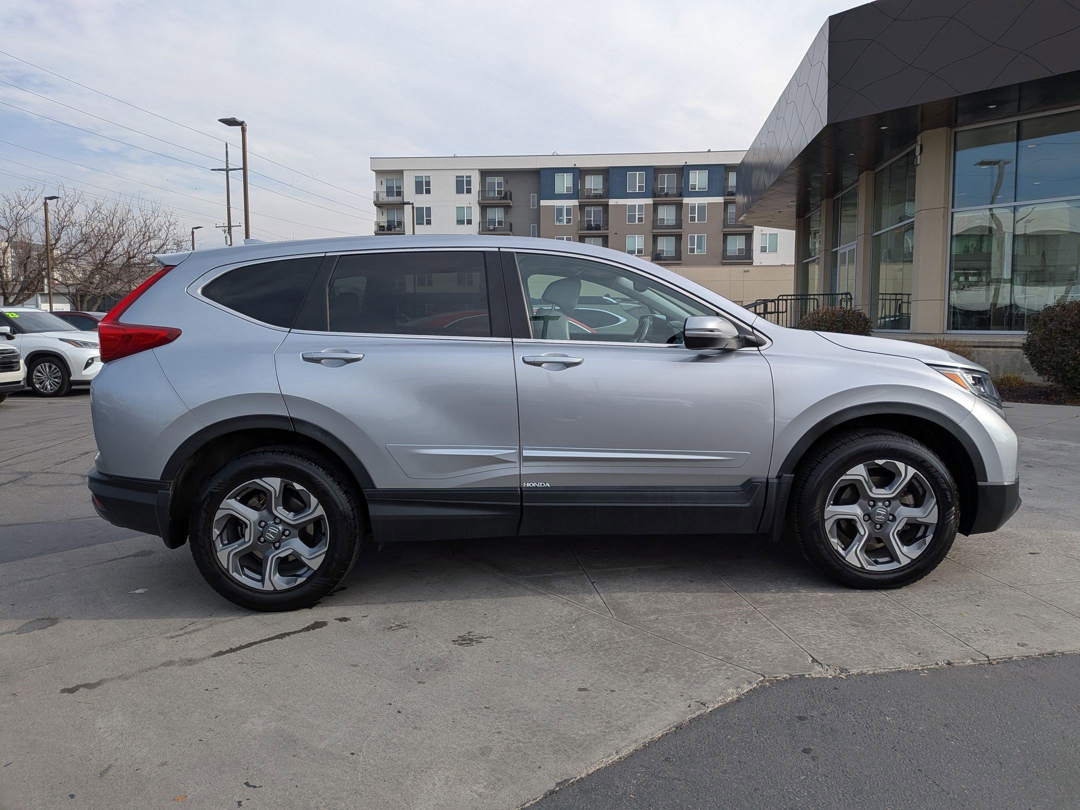 Used 2017 Honda CR-V EX-L image 2