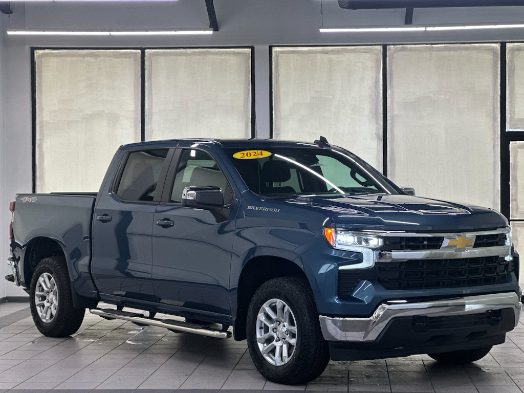 Certified 2024 Chevrolet Silverado 1500 LT AWD/4WD image 1