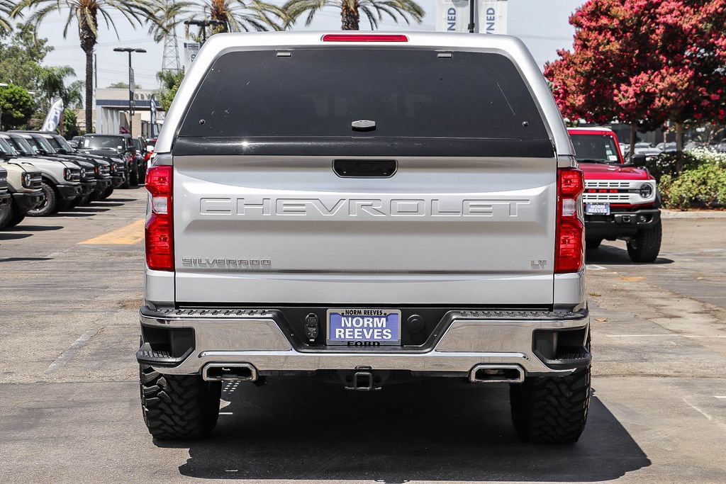 Used 2022 Chevrolet Silverado 1500 LT w/ Z71 Off-Road Package AWD/4WD image 8