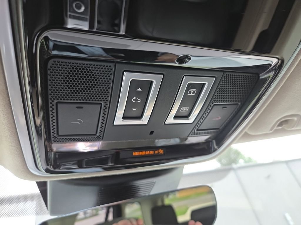 Used 2019 Land Rover Range Rover HSE AWD/4WD image 22