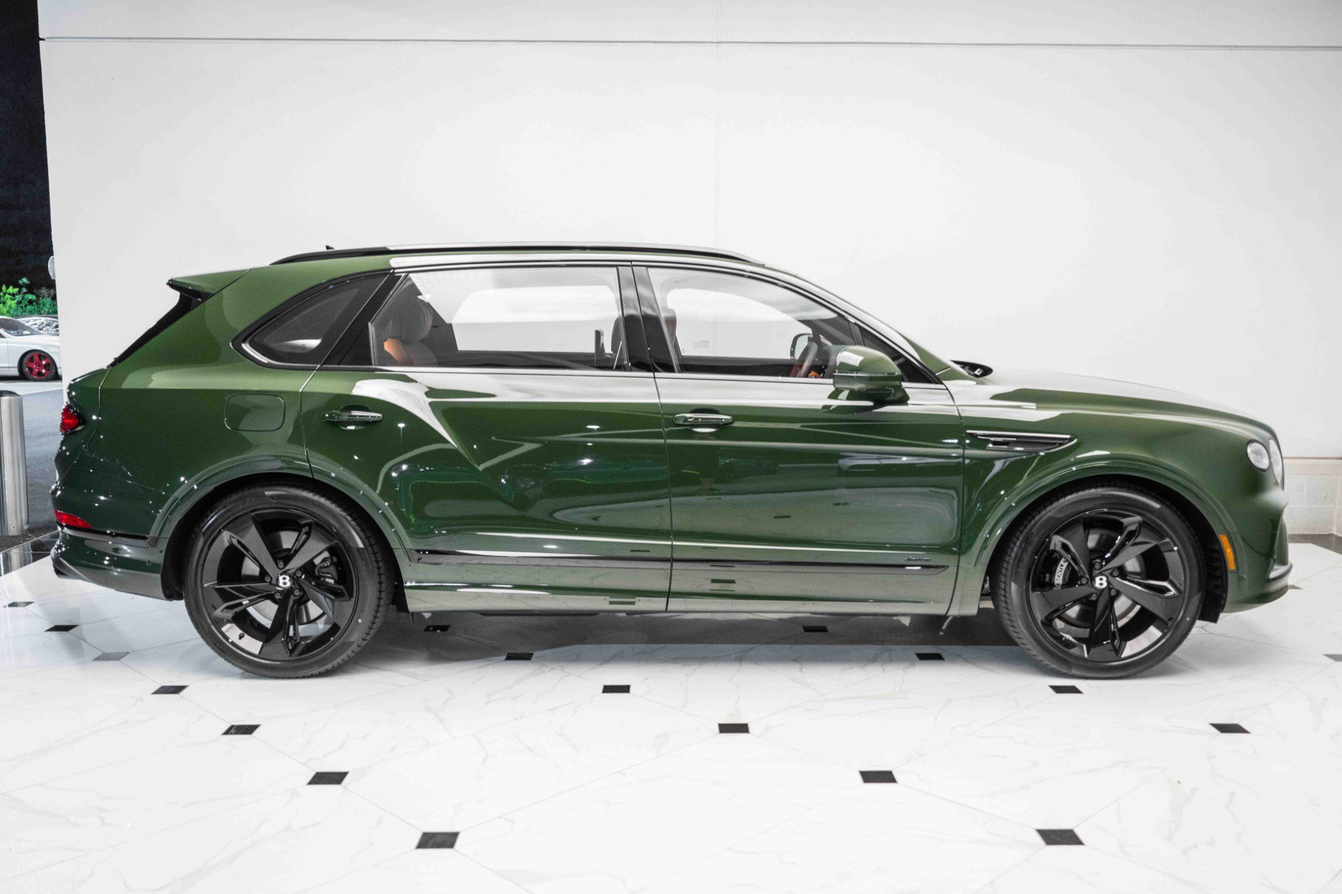 New 2024 Bentley Bentayga Extended Wheelbase image 5