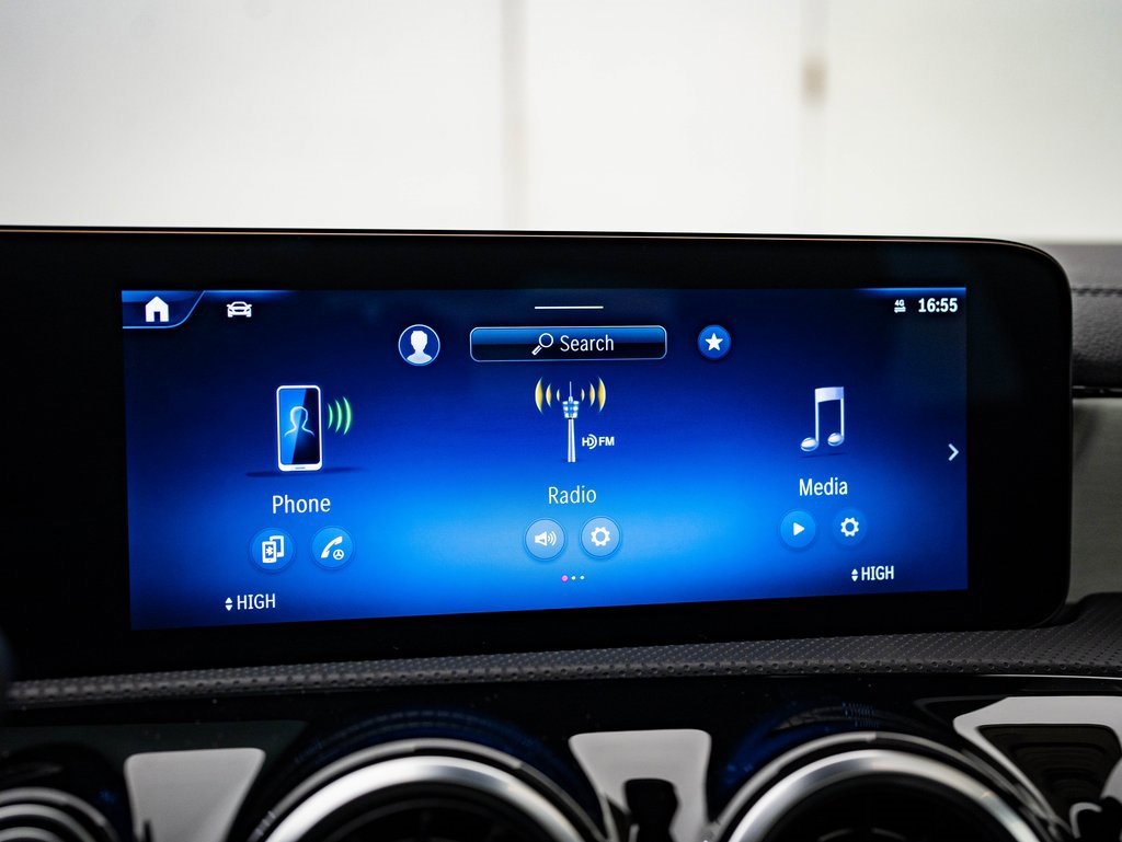 Certified 2025 Mercedes-Benz CLA 250 4MATIC image 31