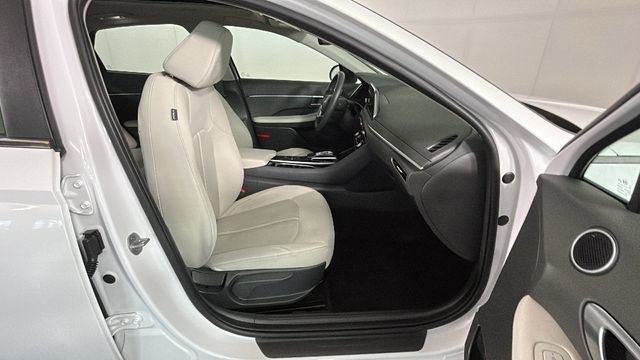 Used 2023 Hyundai Sonata SEL w/ Convenience Package FWD image 30