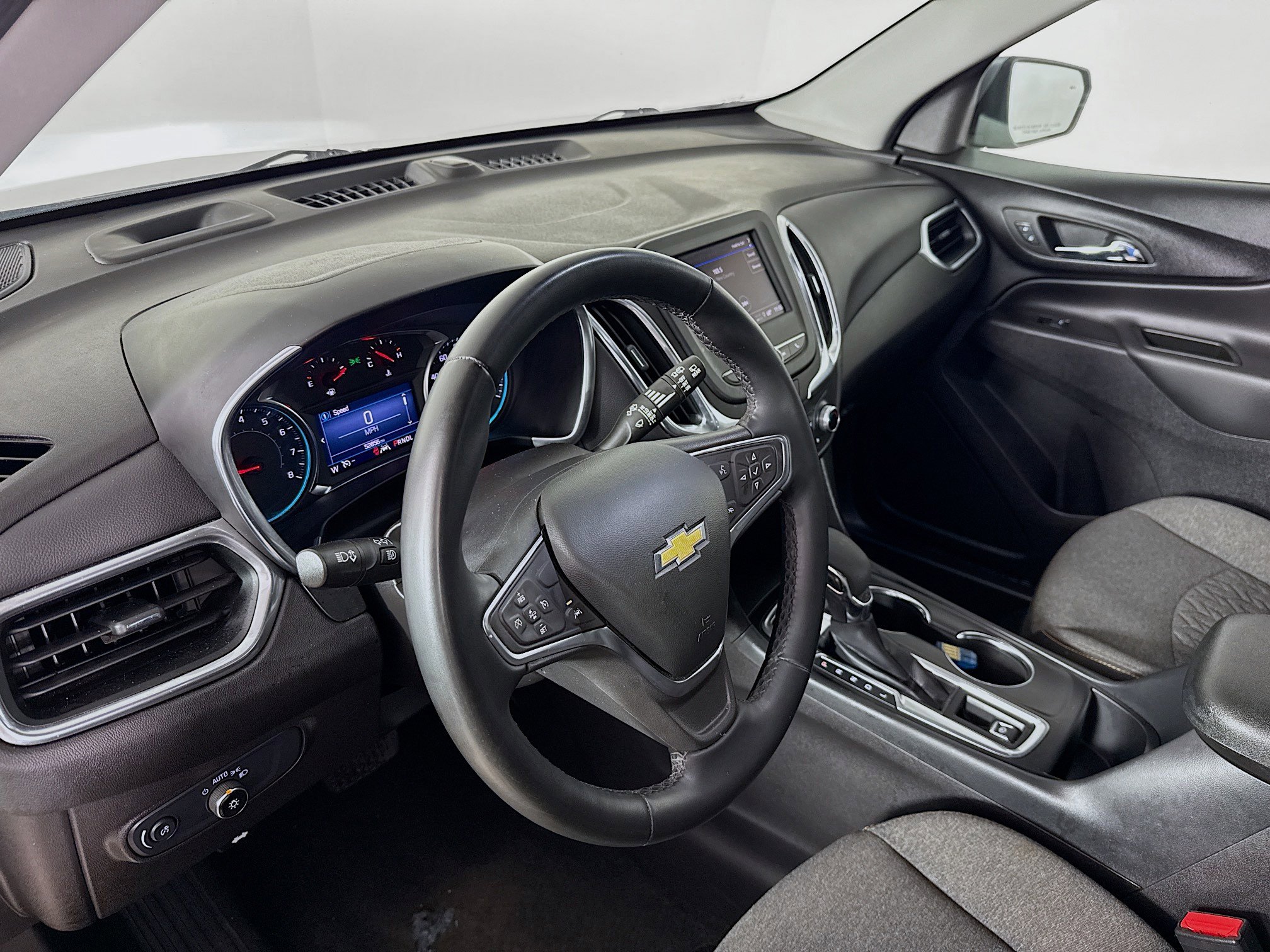 Used 2024 Chevrolet Equinox LT image 8
