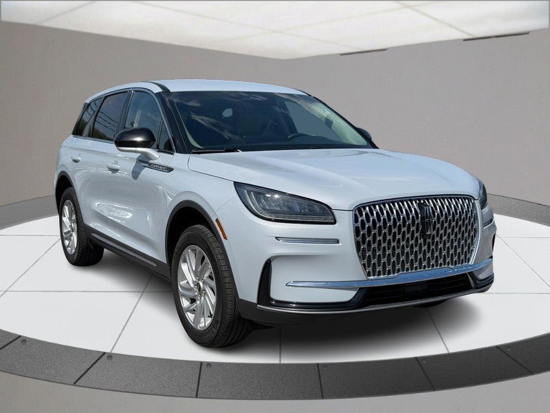 Used 2025 Lincoln Corsair FWD image 2