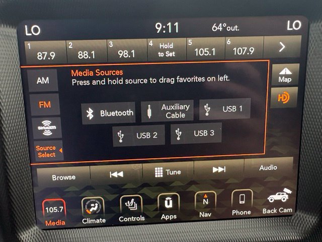 Used 2020 Jeep Wrangler Unlimited Sahara w/ Uconnect 4C Nav & Sound Group AWD/4WD image 8