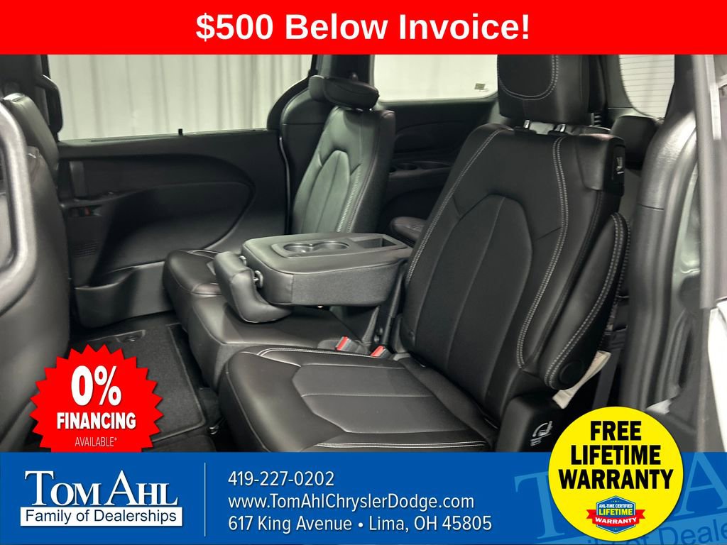 New 2026 Chrysler Pacifica Select image 21