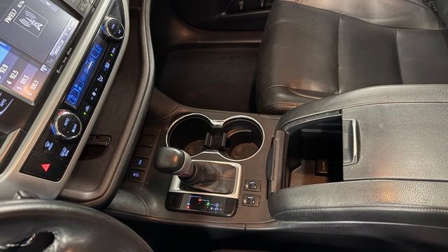Used 2019 Toyota Highlander XLE FWD image 35