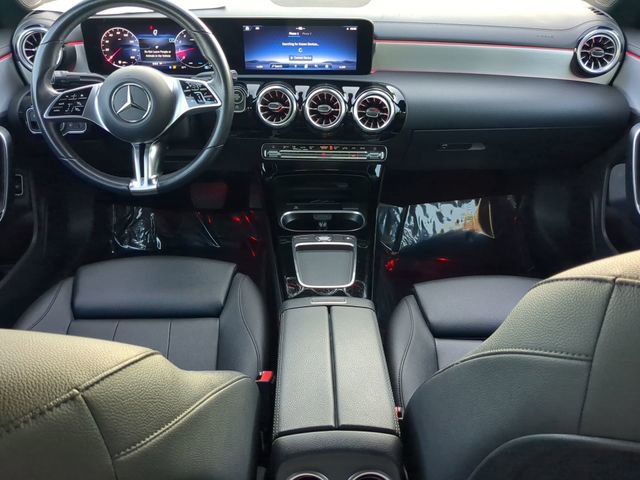 Used 2025 Mercedes-Benz CLA 250 image 12