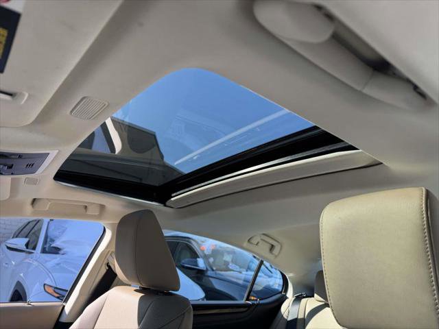 Used 2021 Lexus ES 300h w/ Premium Package image 18