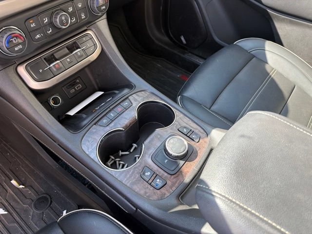 Used 2022 GMC Acadia Denali w/ Denali Technology Package AWD/4WD image 29