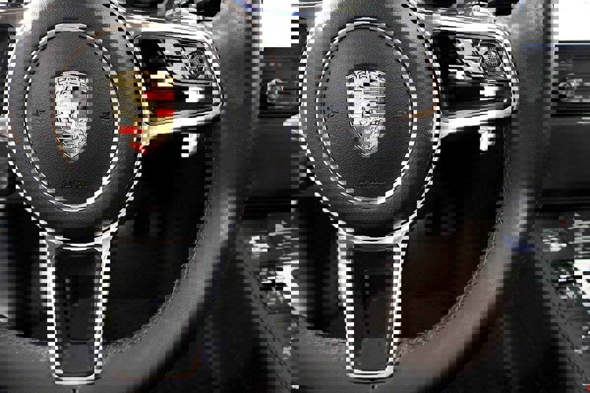 Used 2017 Porsche Macan S image 28