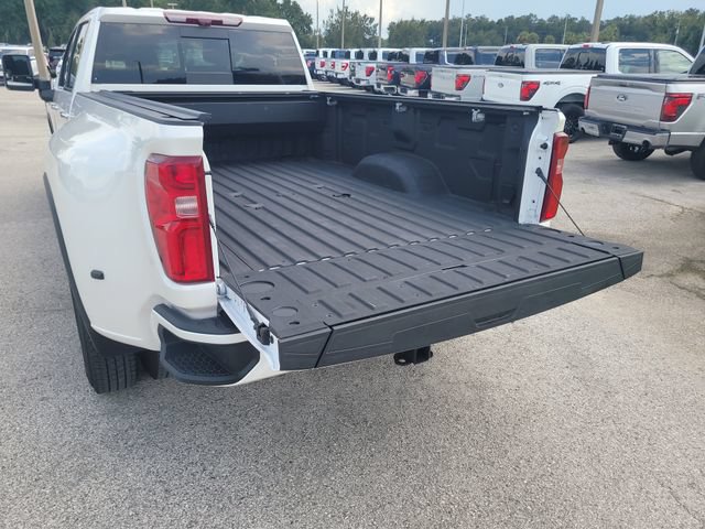 Used 2025 Chevrolet Silverado 3500 High Country w/ Technology Package AWD/4WD image 10