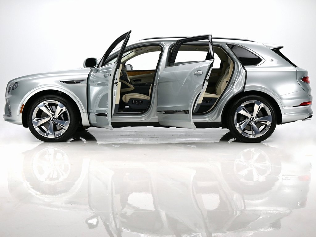 Certified 2025 Bentley Bentayga Extended Wheelbase image 36