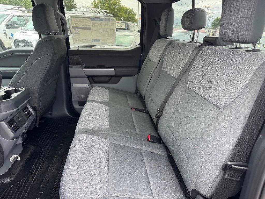 New 2026 Ford F350 XLT w/ XLT Premium Package AWD/4WD image 7
