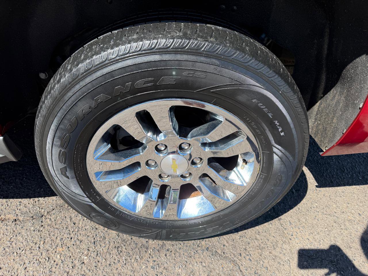 Used 2015 Chevrolet Suburban LT w/ Luxury Package AWD/4WD image 35