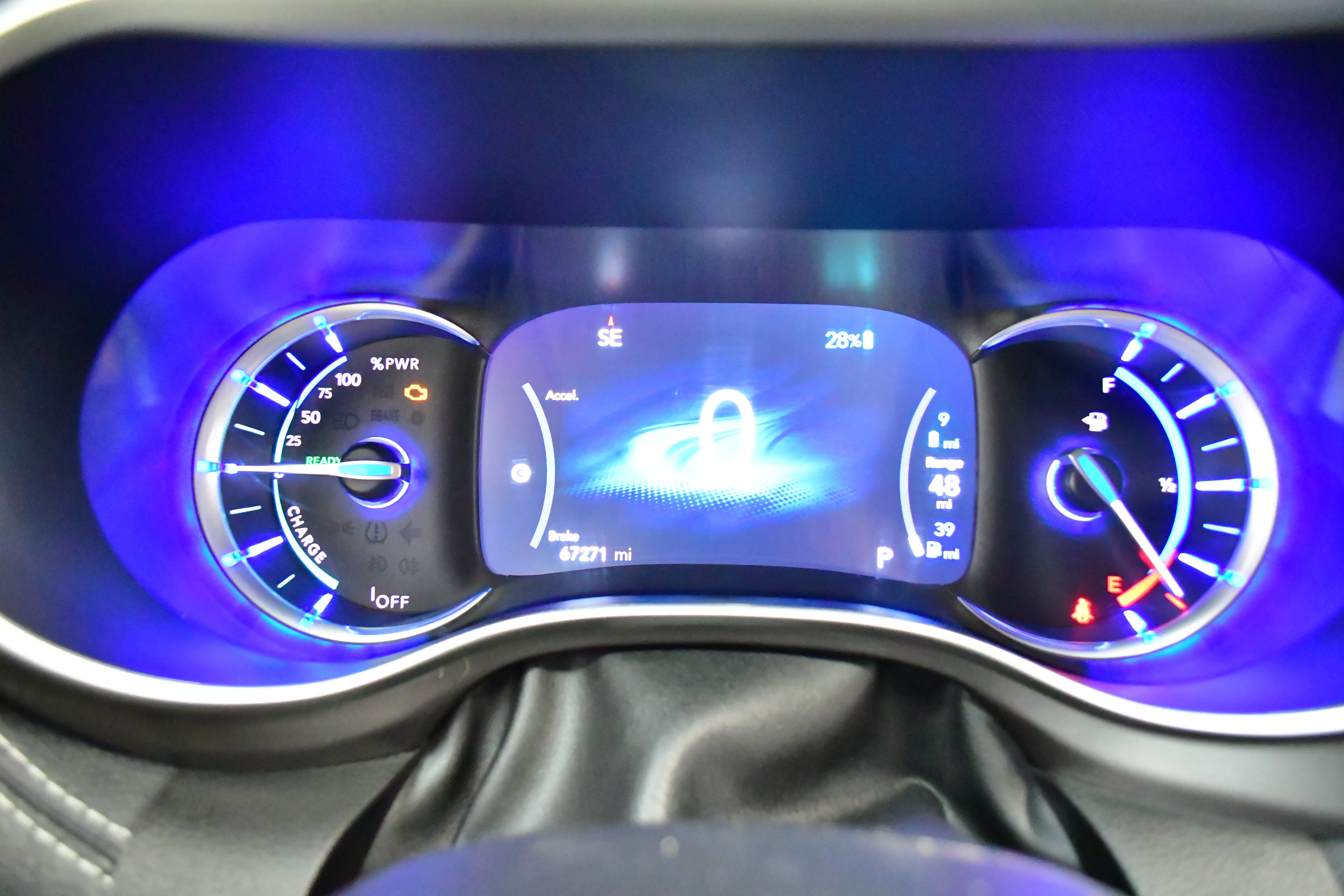 Used 2024 Chrysler Pacifica Limited FWD image 19