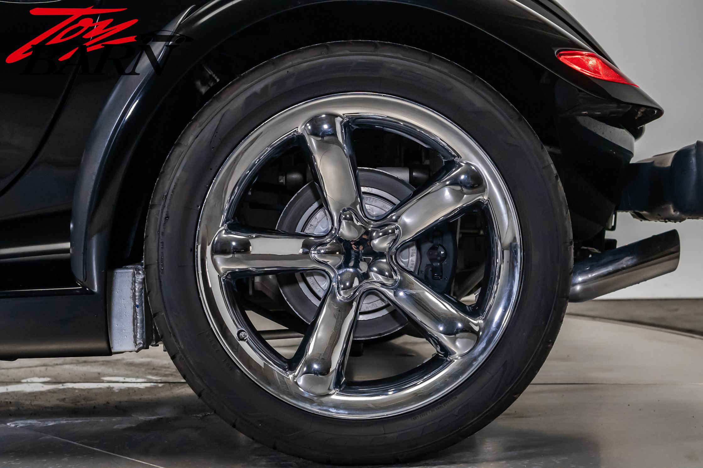 Used 2000 Plymouth Prowler image 22