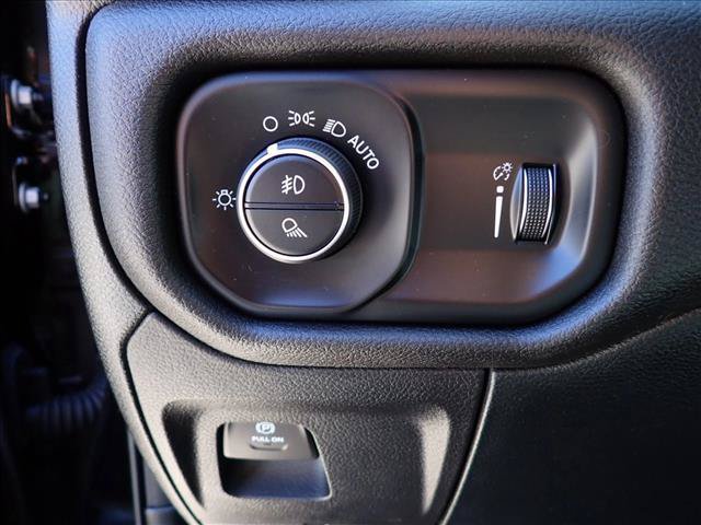Used 2020 RAM 1500 Big Horn AWD/4WD image 14