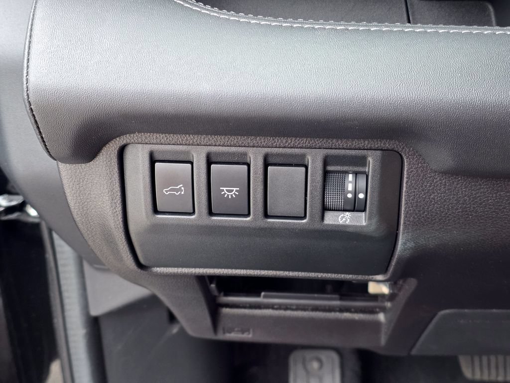 Used 2023 Subaru Ascent Limited AWD/4WD image 23