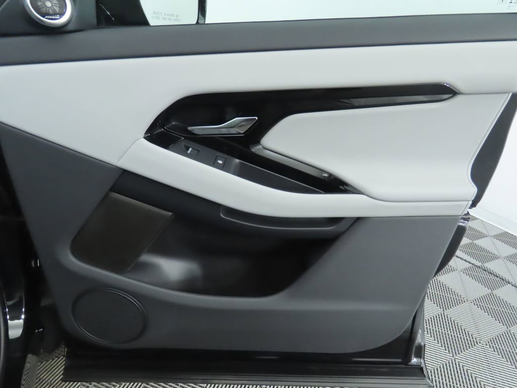 New 2026 Land Rover Range Rover Evoque S image 27