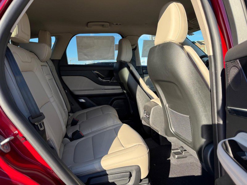 New 2026 Lincoln Corsair Premiere image 5