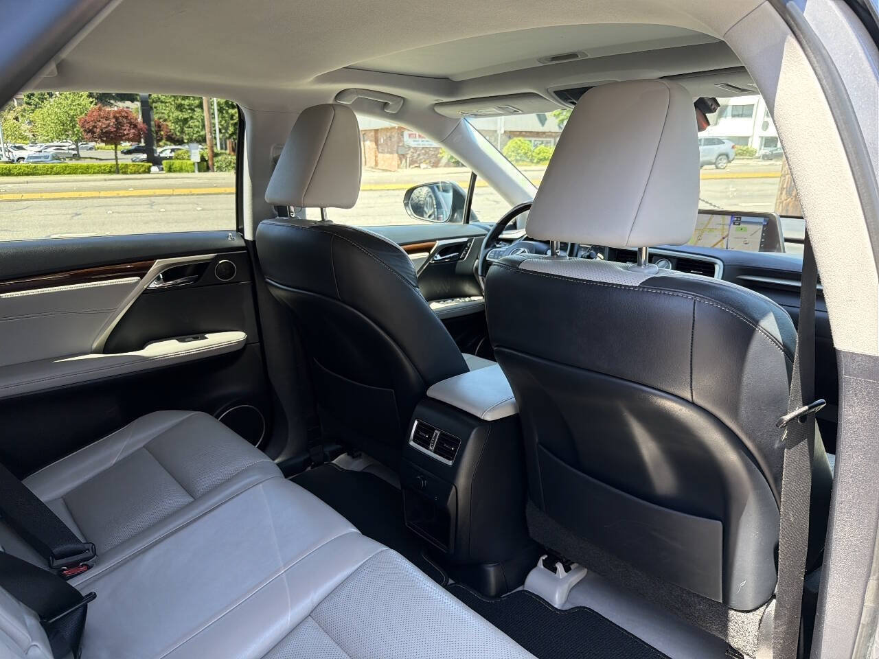 Used 2017 Lexus RX 450h AWD w/ Cold Weather Package image 28