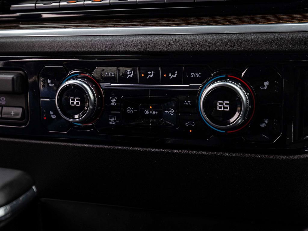 Used 2025 GMC Sierra 1500 Elevation w/ Elevation Premium Package image 22