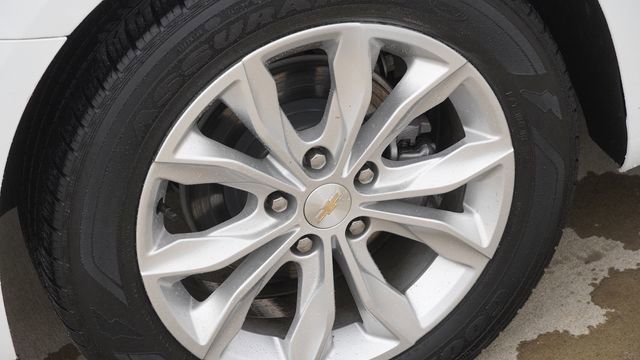 Used 2024 Chevrolet Malibu LT FWD image 11