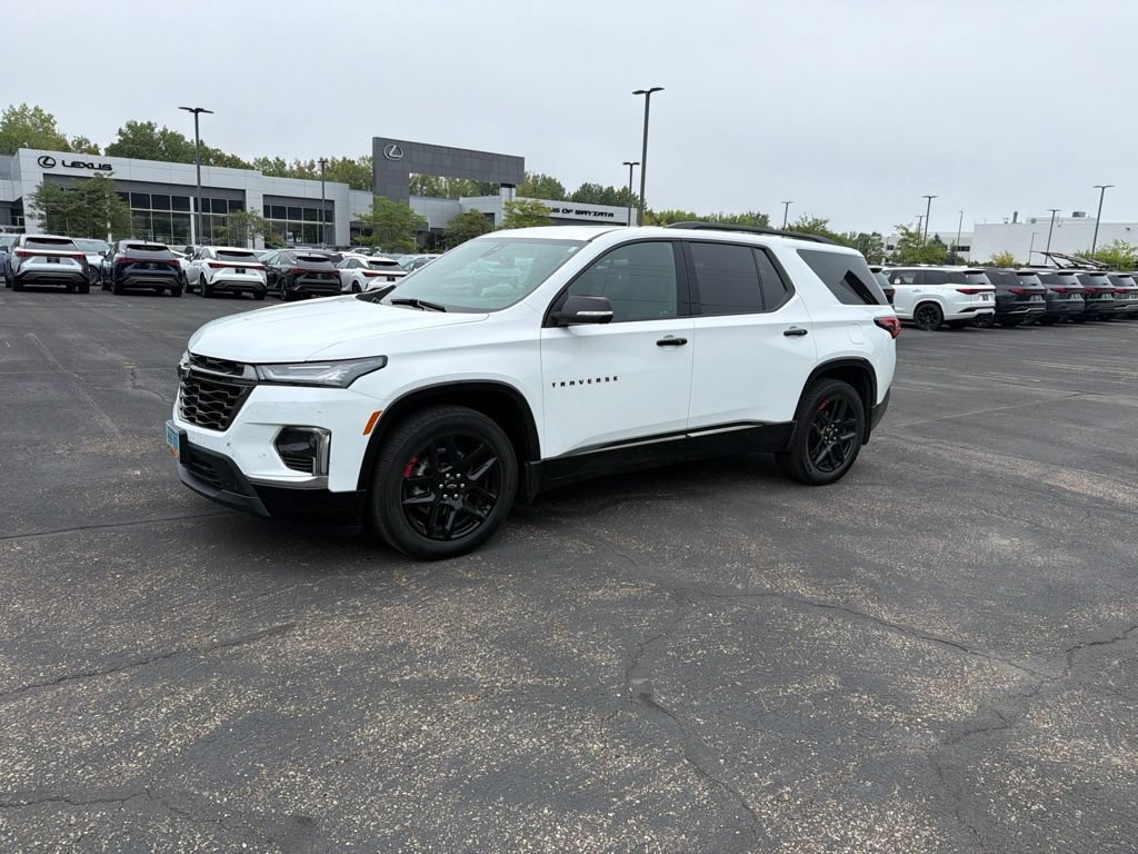 Used 2022 Chevrolet Traverse Premier w/ Redline Edition AWD/4WD image 4