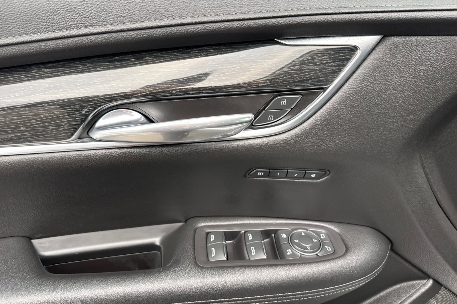 Used 2020 Cadillac XT5 Premium Luxury image 10