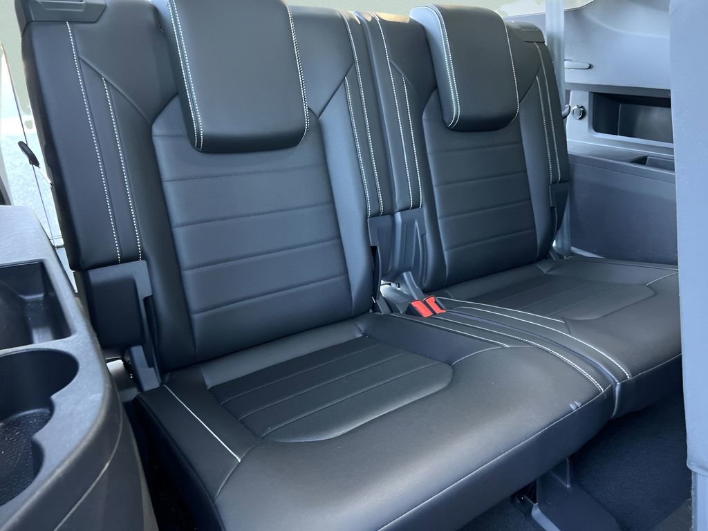 Certified 2025 Volkswagen Atlas SEL image 24