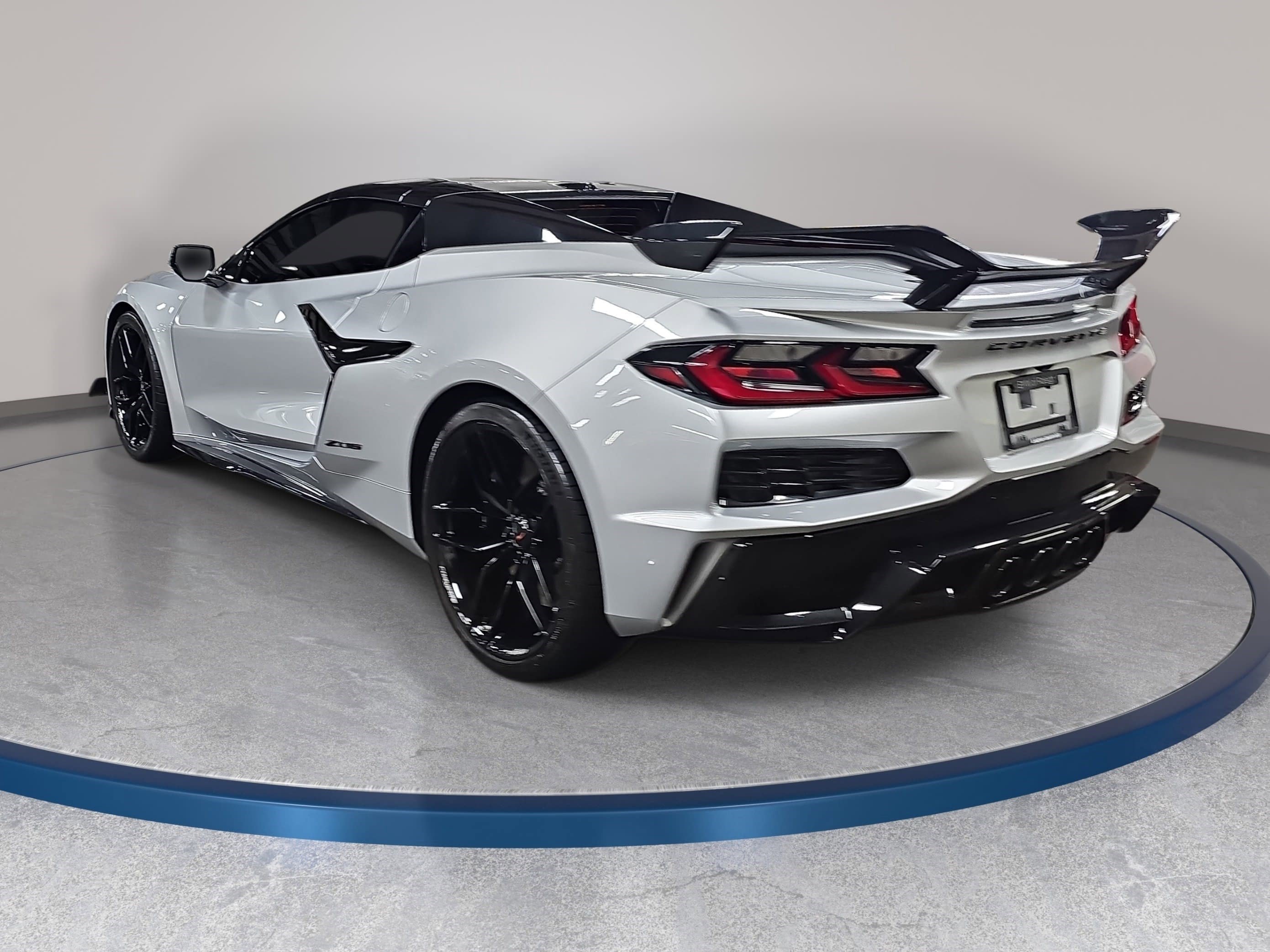 Used 2026 Chevrolet Corvette Z06 RWD image 7