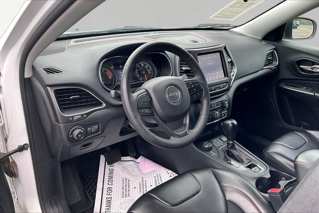 Used 2021 Jeep Cherokee Trailhawk AWD/4WD image 19