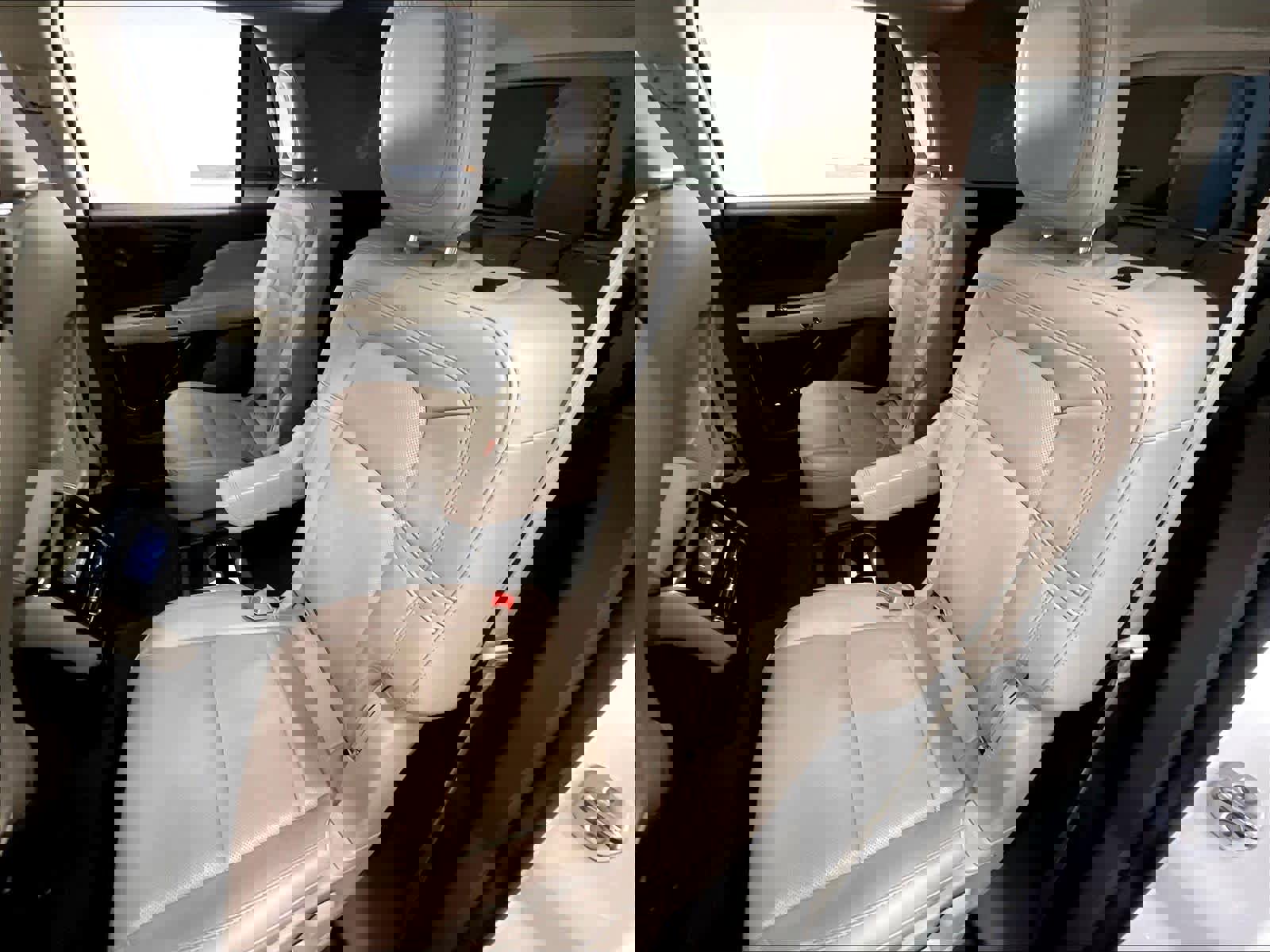 Used 2022 Lincoln Aviator Reserve w/ Equipment Group 201A image 27