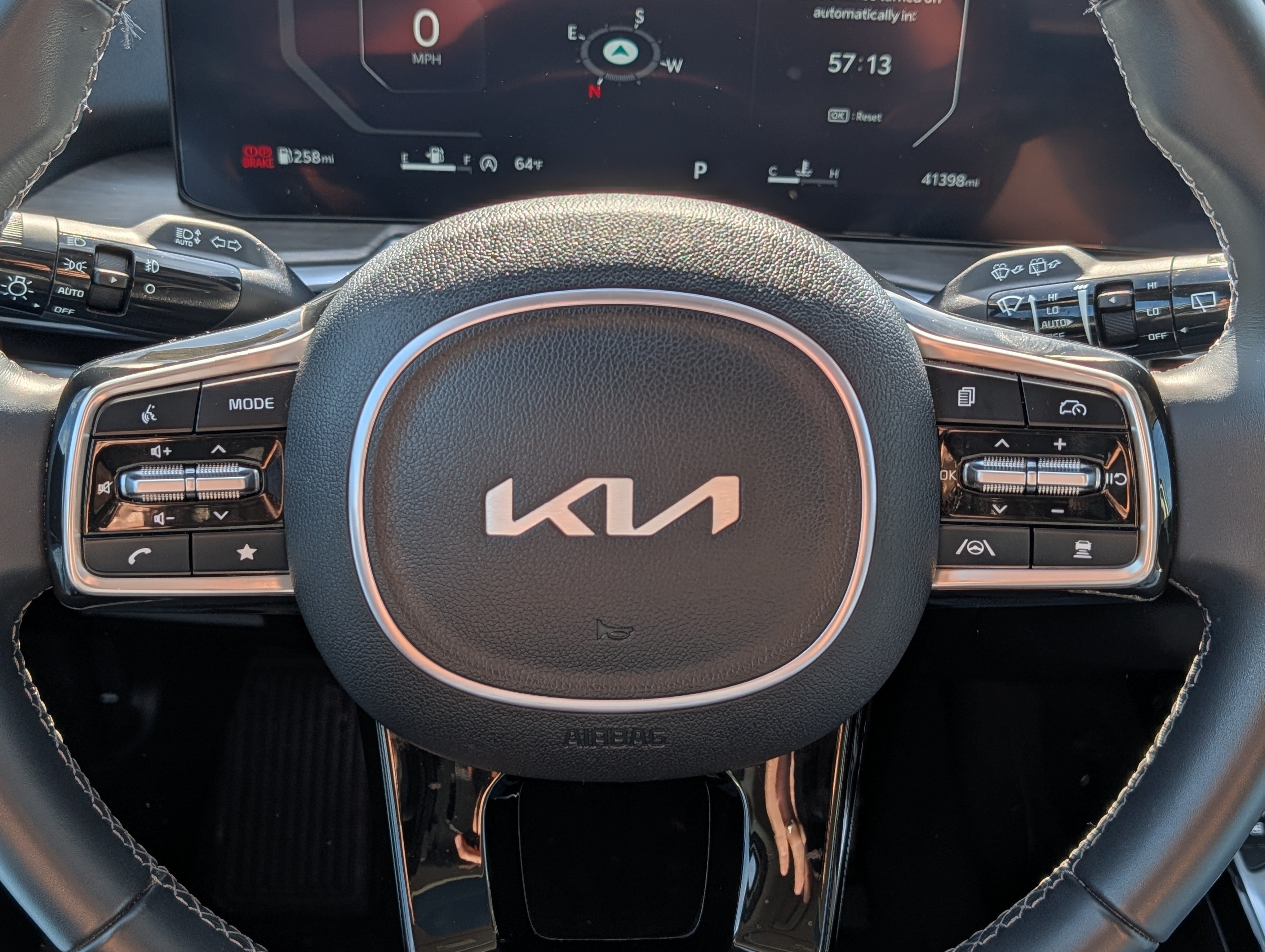 Certified 2025 Kia Sorento SX AWD/4WD image 25