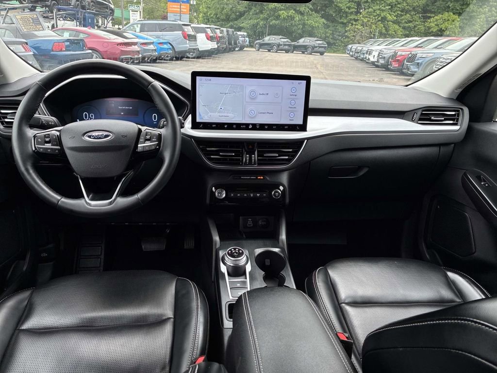 Used 2024 Ford Escape Platinum AWD/4WD image 18