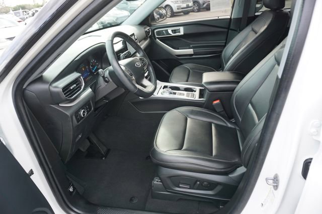Certified 2023 Ford Explorer XLT w/ Equipment Group 202A RWD image 26