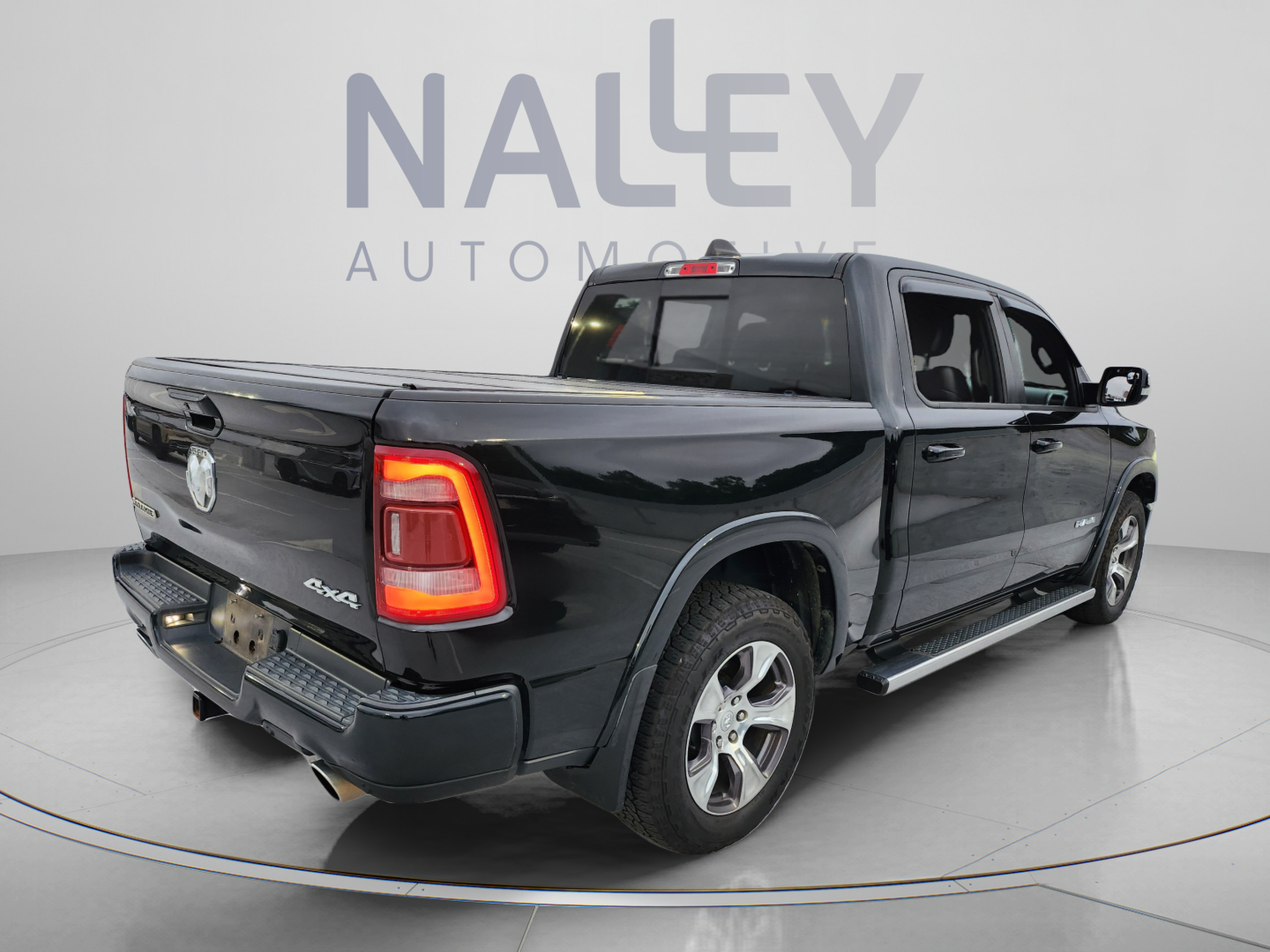 Used 2019 RAM 1500 Laramie w/ Sport Appearance Package AWD/4WD image 5