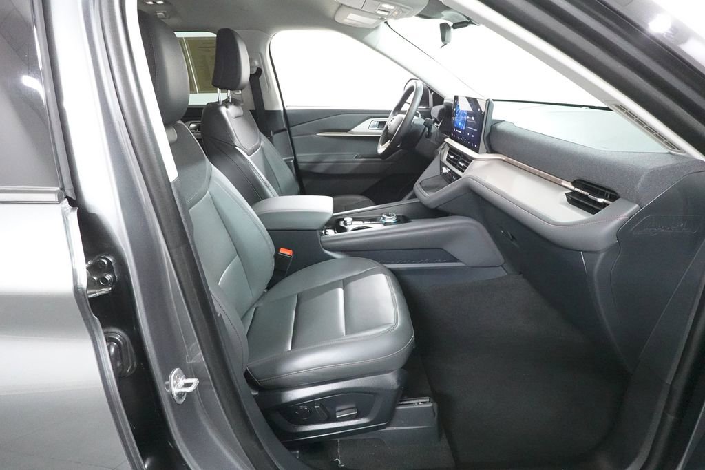 New 2026 Ford Explorer Active w/ Active Comfort Package AWD/4WD image 31