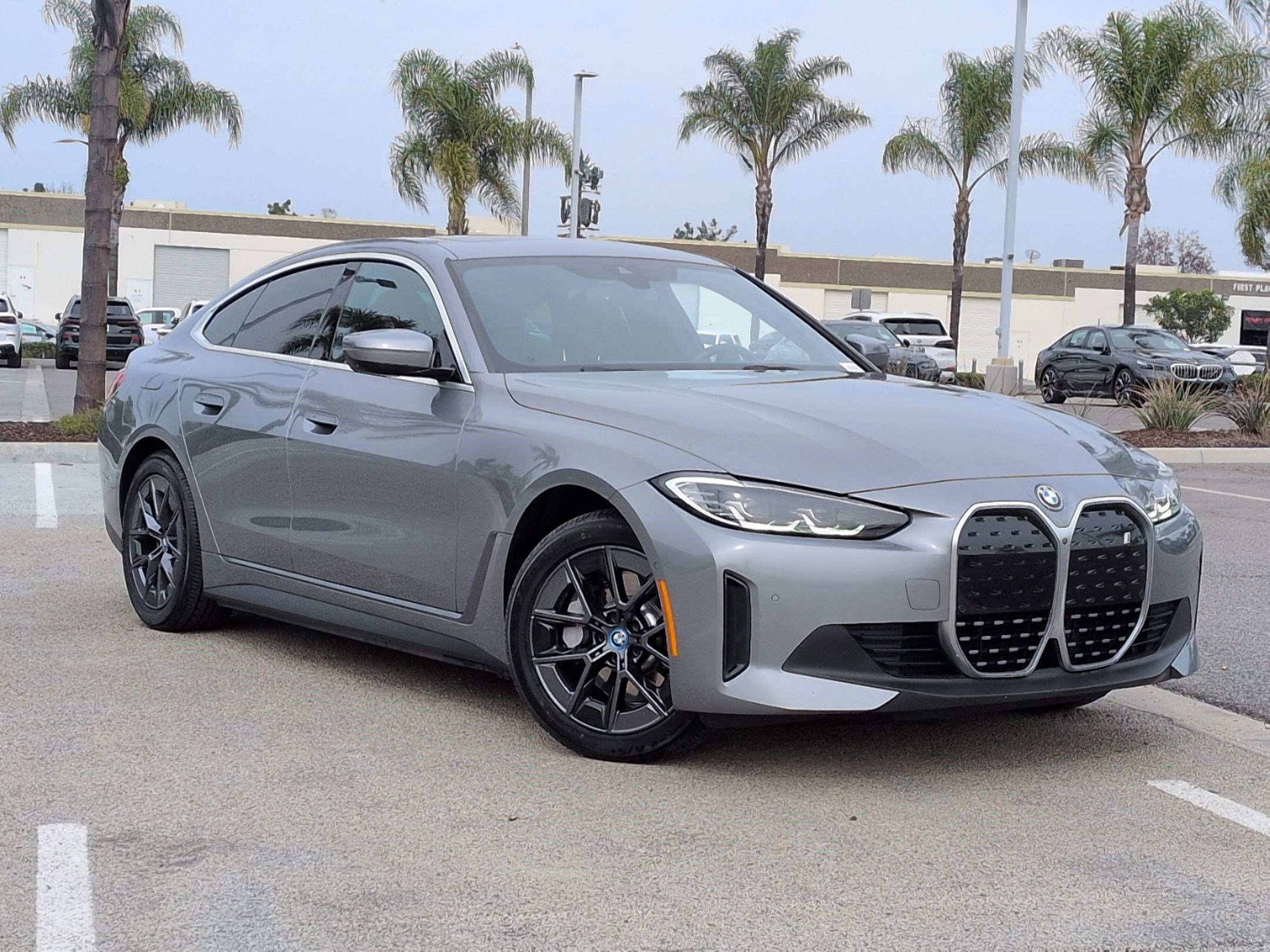 Used 2024 BMW i4 eDrive40 w/ Premium Package image 2