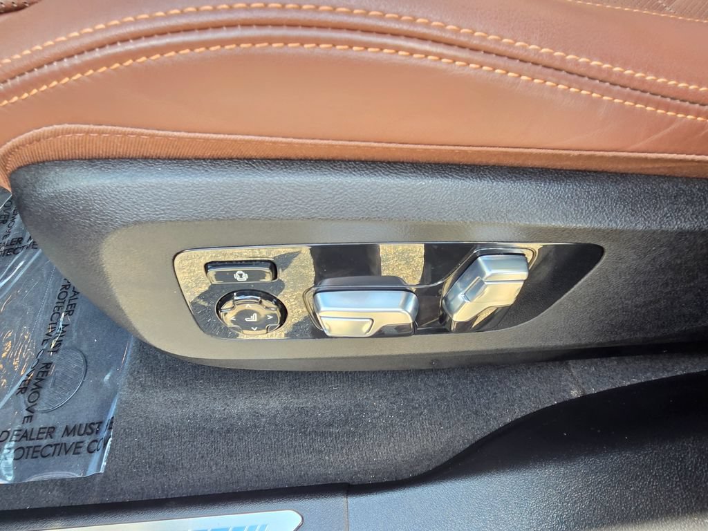 Used 2024 BMW X5 M60i AWD/4WD image 29