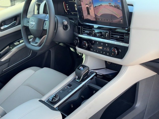 New 2026 Nissan Pathfinder SL AWD/4WD image 10