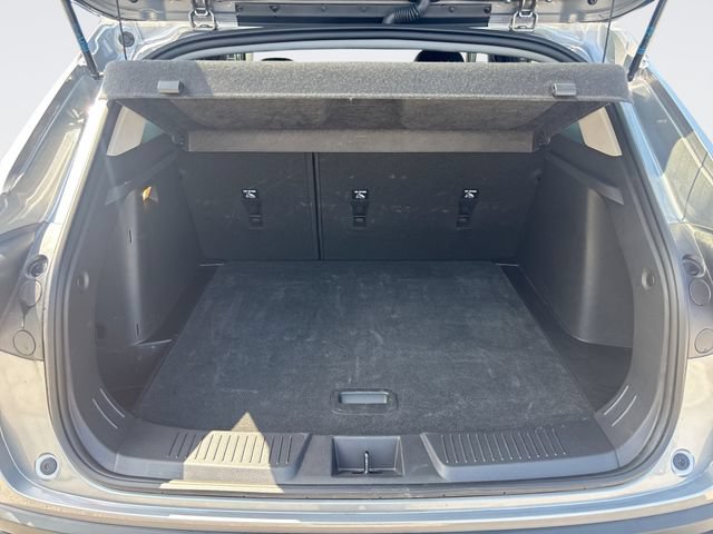 Used 2025 Chevrolet Trax LT FWD image 23